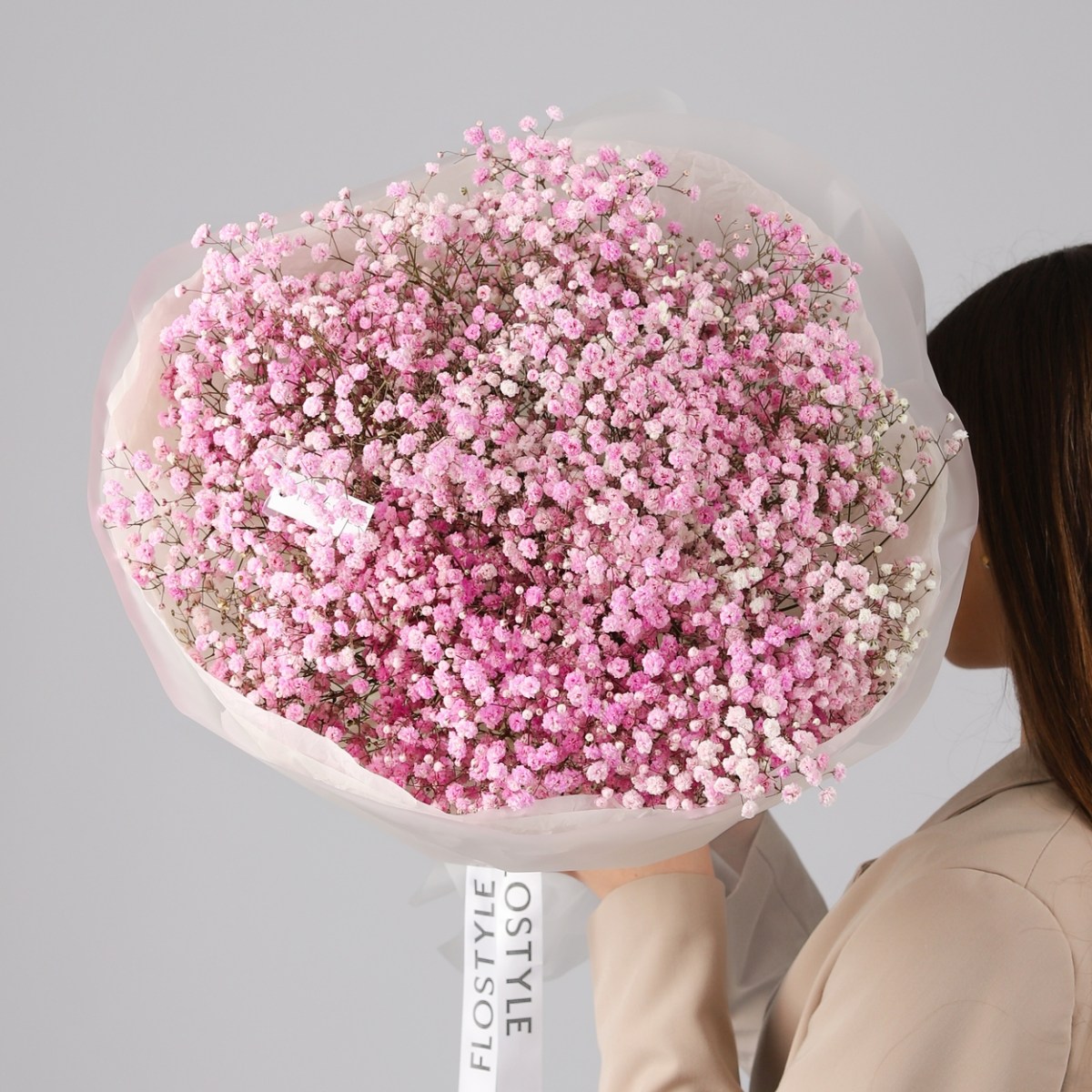 Розовая гипсофила пышный букет